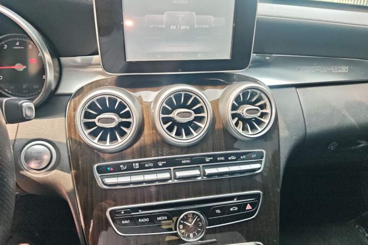 Used Mercedes-Benz C-Class 2015 Facelift C 180 L Audio And AC Panel