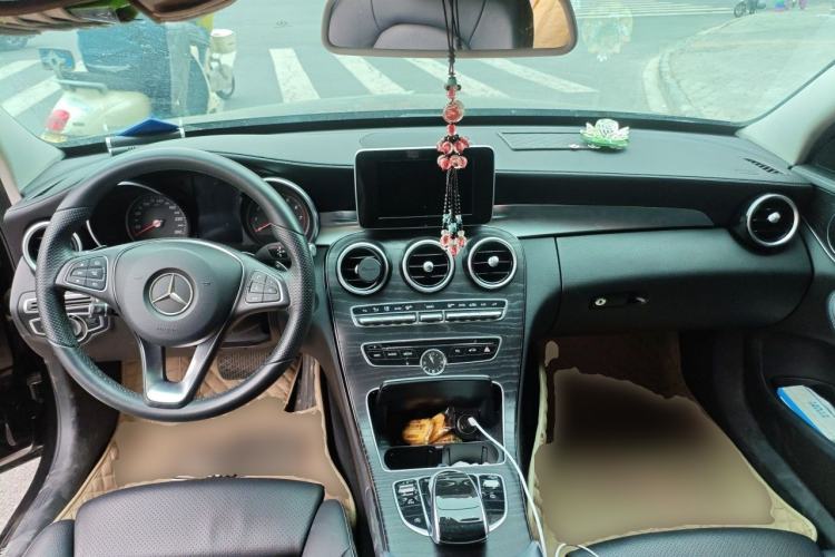 Used Mercedes-Benz C-Class 2015 C 200 L Sport Edition Center Console