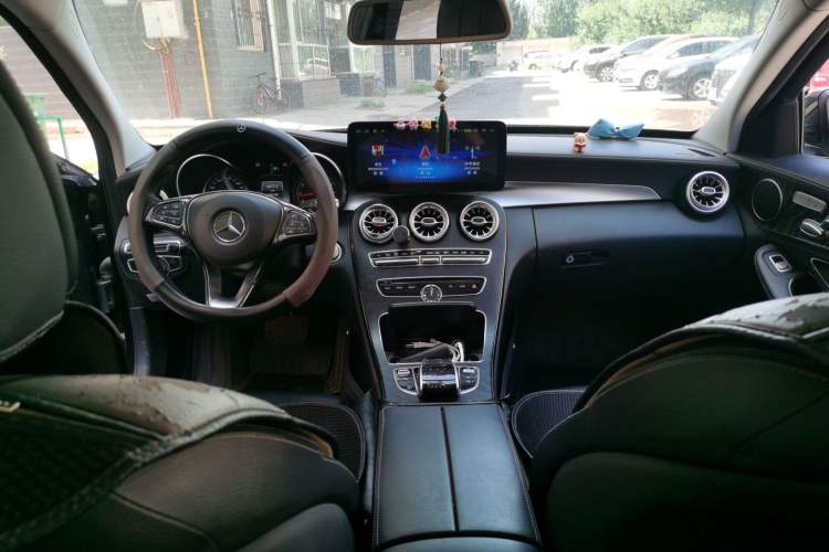 Used Mercedes-Benz C-Class 2015 C 200 L Sport Edition Center Console
