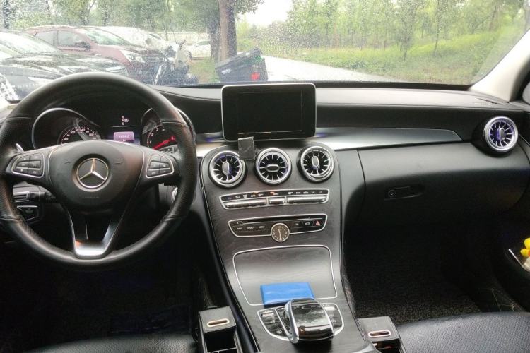 Used Mercedes-Benz C-Class 2015 C 200 L Sport Edition Center Console