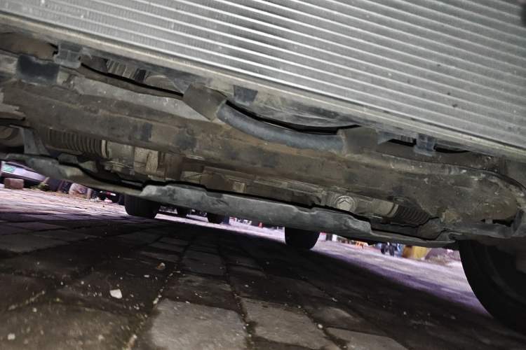Used Mercedes-Benz C-Class 2015 C 200 station wagon Chassis Front