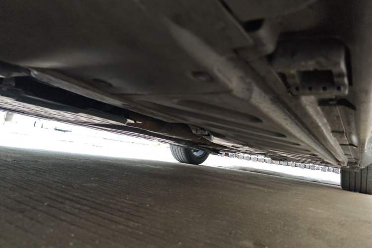 Used Mercedes-Benz C-Class 2015 Facelift C 200 L Chassis Front Left