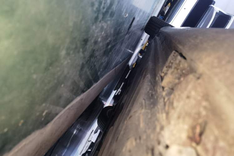 Used Mercedes-Benz C-Class 2015 Facelift C 180 L Chassis Front Right
