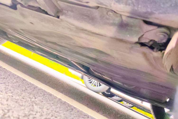 Used Mercedes-Benz C-Class 2015 Facelift C 200 L Chassis Rear Left