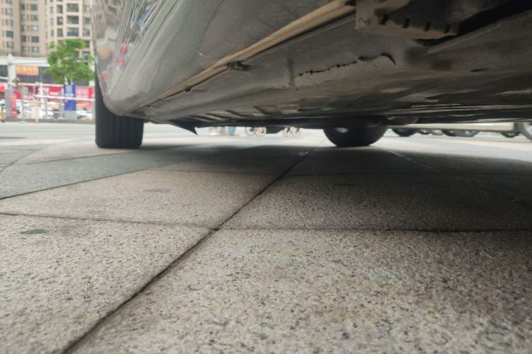 Used Mercedes-Benz C-Class 2015 C 200 L Chassis Rear Left