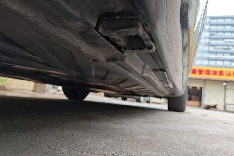 Used Mercedes-Benz C-Class 2015 Facelift C 200 L Chassis Rear Right