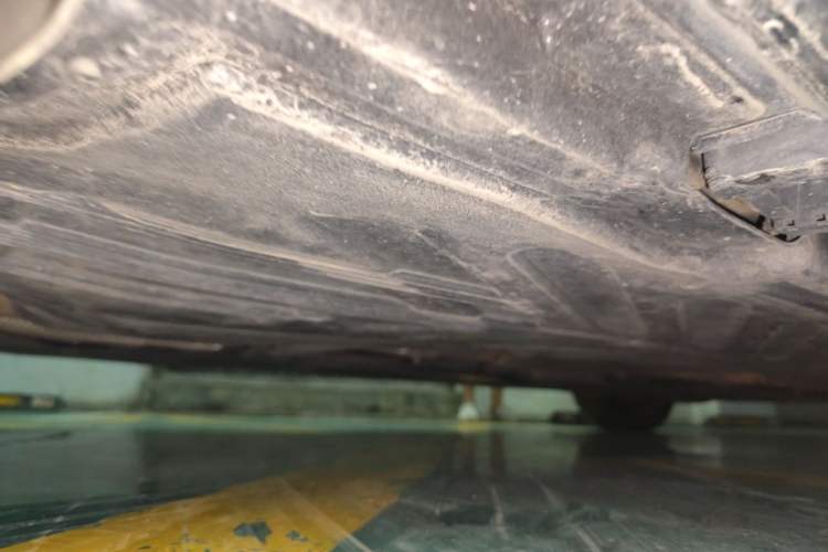 Used Mercedes-Benz C-Class 2015 C 200 L Chassis Rear Right
