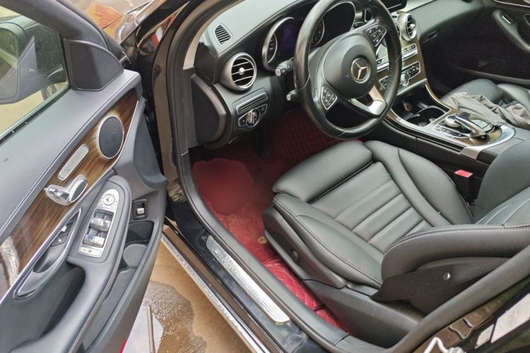 Used Mercedes-Benz C-Class 2015 Facelift C 200 L Driver Seat