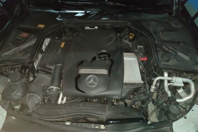 Used Mercedes-Benz C-Class 2015 C 200 L Sport Edition Engine Bay