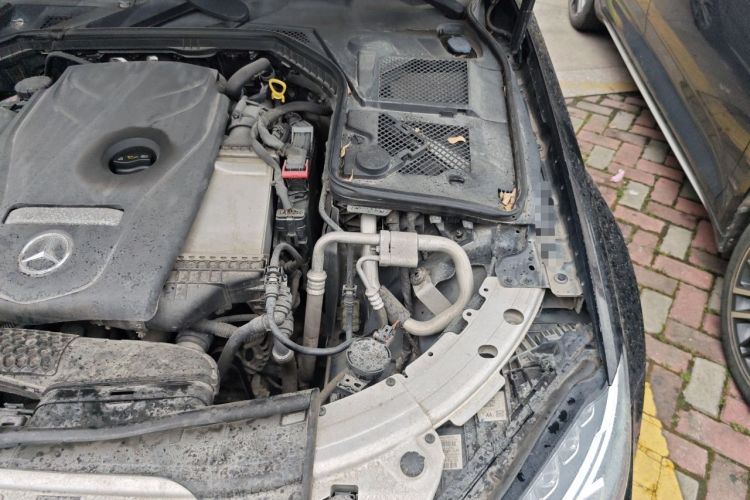 Used Mercedes-Benz C-Class 2015 C 200 L Sport Edition Engine Bay Left