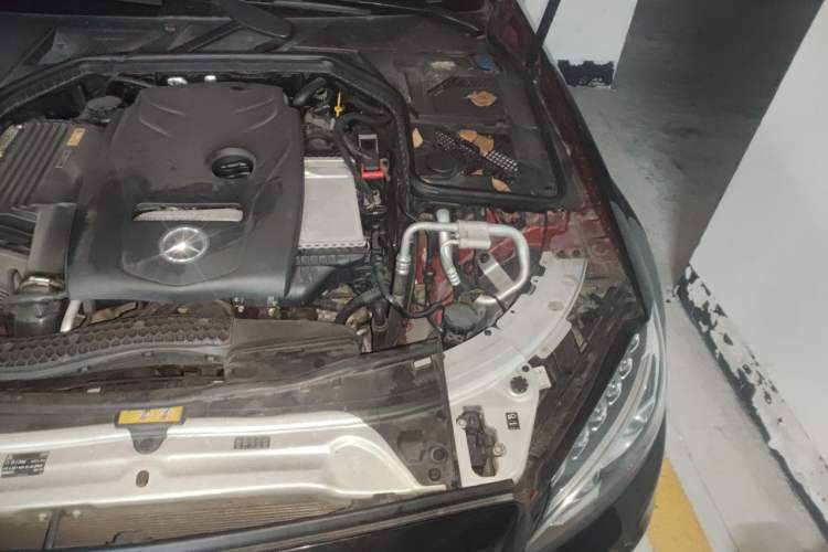 Used Mercedes-Benz C-Class 2015 C 260 L Sport Edition Engine Bay Left