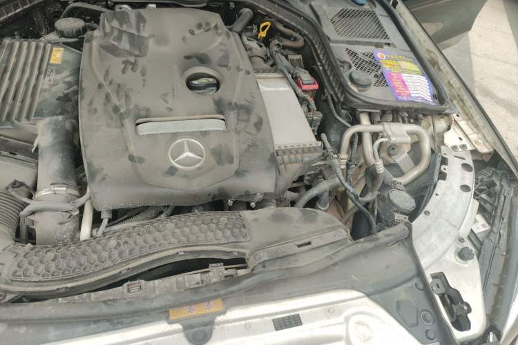 Used Mercedes-Benz C-Class 2015 C 200 L Engine Bay Left