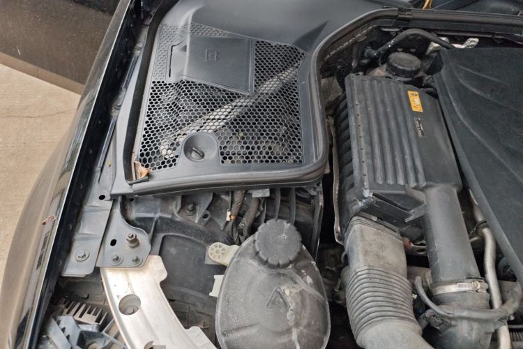 Used Mercedes-Benz C-Class 2015 Facelift C 200 L Engine Bay Right