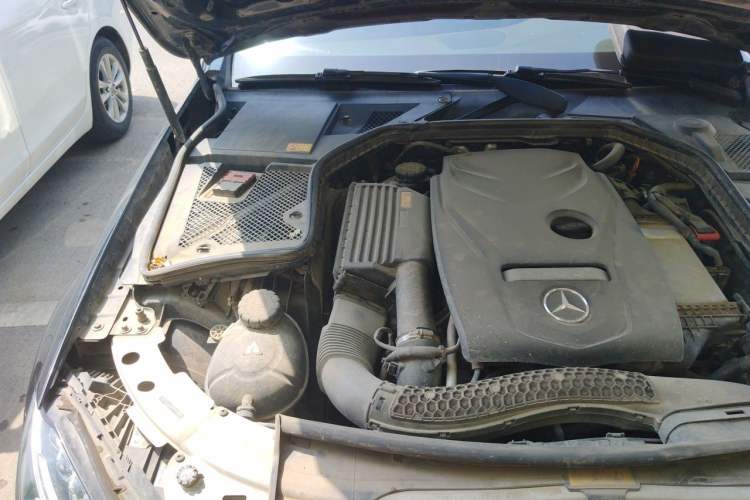 Used Mercedes-Benz C-Class 2015 C 180 L Engine Bay Right