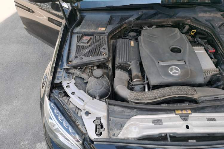 Used Mercedes-Benz C-Class 2015 C 200 L Sport Edition Engine Bay Right