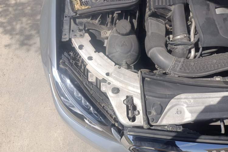 Used Mercedes-Benz C-Class 2015 C 200 L 4MATIC Sport Edition Engine Bay Right