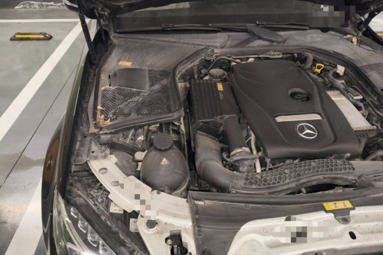 Used Mercedes-Benz C-Class 2015 Facelift C 200 L Engine Bay Right