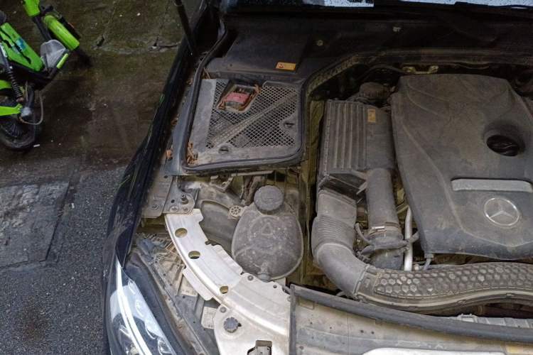 Used Mercedes-Benz C-Class 2015 C 180 L Sport Edition Engine Bay Right