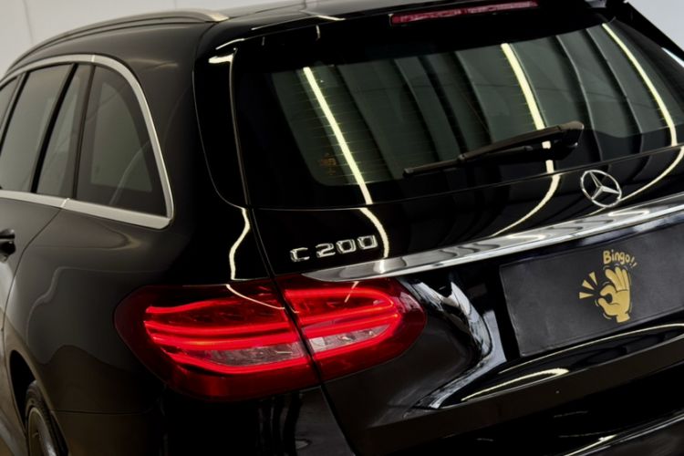 Used Mercedes-Benz C-Class 2015 C 200 station wagon Exterior 3