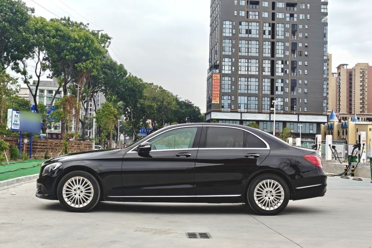 Used Mercedes-Benz C-Class 2015 C 200 L Exterior 3
