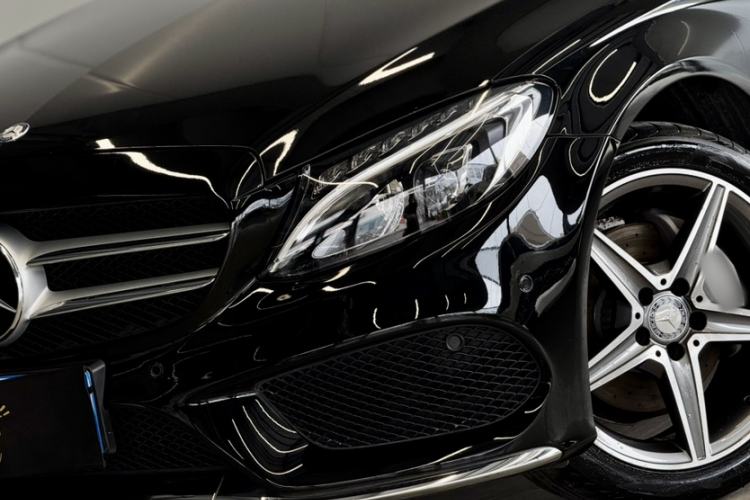 Used Mercedes-Benz C-Class 2015 C 200 station wagon Exterior 4