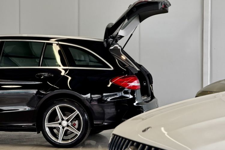 Used Mercedes-Benz C-Class 2015 C 200 station wagon Exterior 6