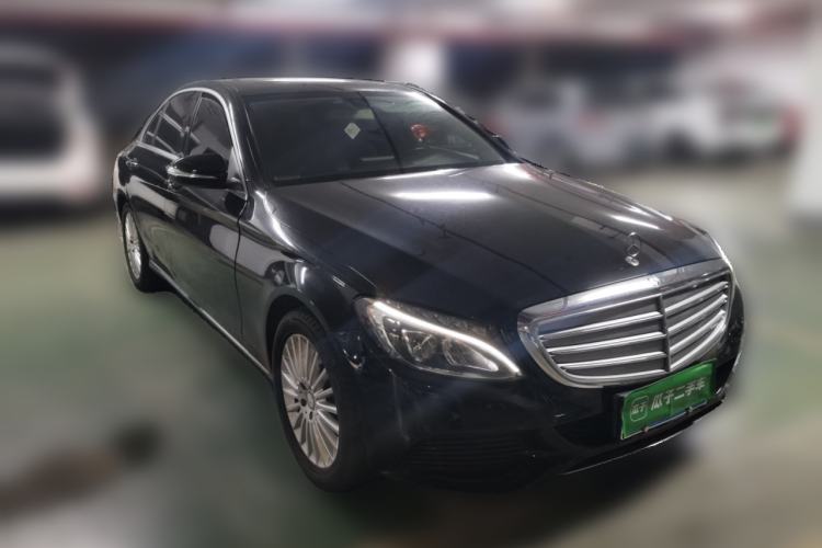 Used Mercedes-Benz C-Class 2015 Facelift C 180 L Front Right 45 Deg