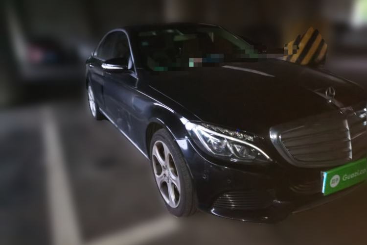 Used Mercedes-Benz C-Class 2015 C 260 L Front Right 45 Deg