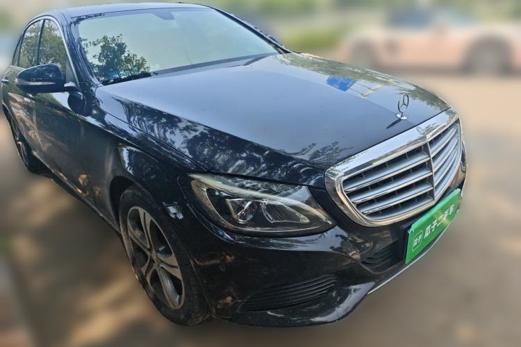 Used Mercedes-Benz C-Class 2015 Facelift C 180 L Front Right 45 Deg