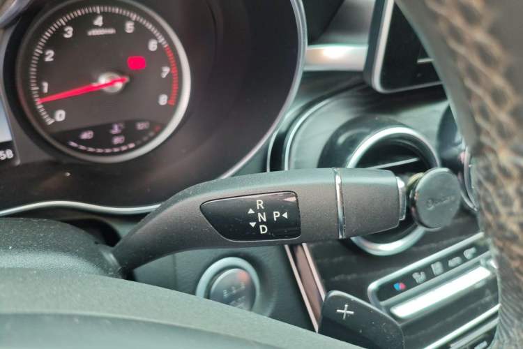Used Mercedes-Benz C-Class 2015 C 200 L Sport Edition Gear Lever
