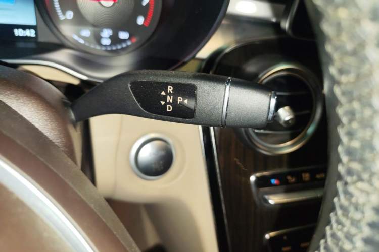 Used Mercedes-Benz C-Class 2015 C 200 L Gear Lever