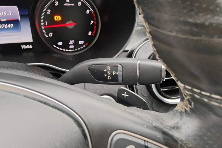 Used Mercedes-Benz C-Class 2015 Restyled C 180 L Sport Edition Gear Lever