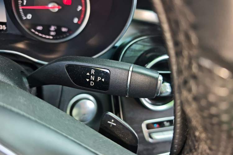 Used Mercedes-Benz C-Class 2015 Revised C 200 L Sport Edition Gear Lever