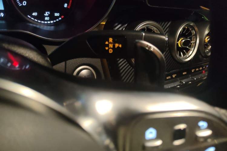 Used Mercedes-Benz C-Class 2015 C 200 L Sport Edition Gear Lever