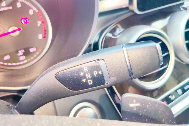 Used Mercedes-Benz C-Class 2015 Facelift C 200 L Gear Lever