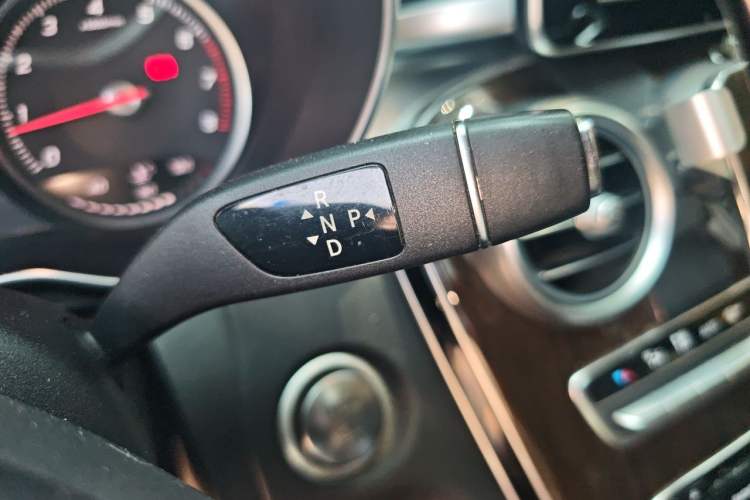 Used Mercedes-Benz C-Class 2015 Facelift C 180 L Gear Lever