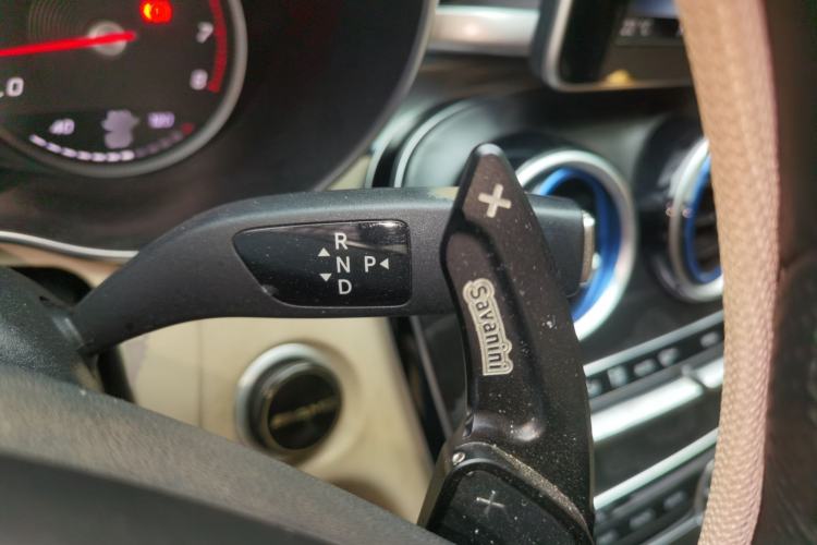 Used Mercedes-Benz C-Class 2015 Revised C 200 L Sport Edition Gear Lever