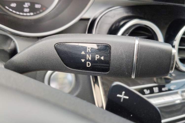 Used Mercedes-Benz C-Class 2015 C 200 L Sport Edition Gear Lever