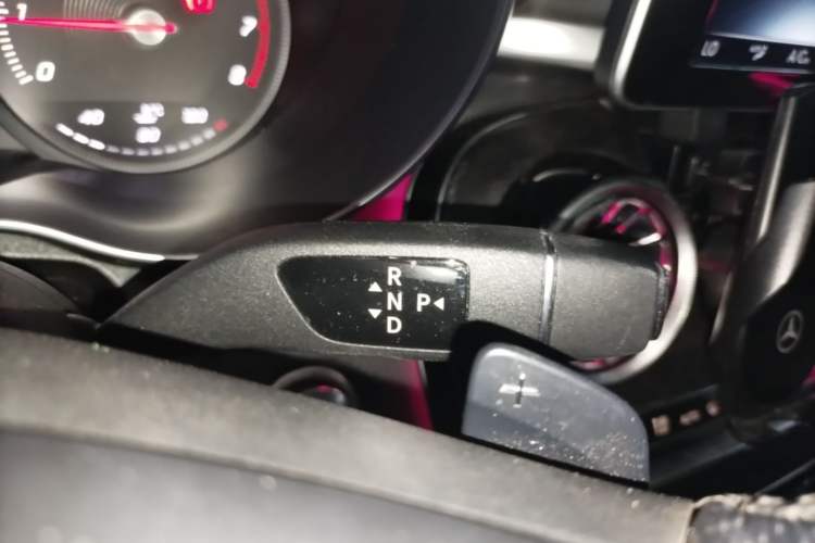Used Mercedes-Benz C-Class 2015 C 200 L Sport Edition Gear Lever