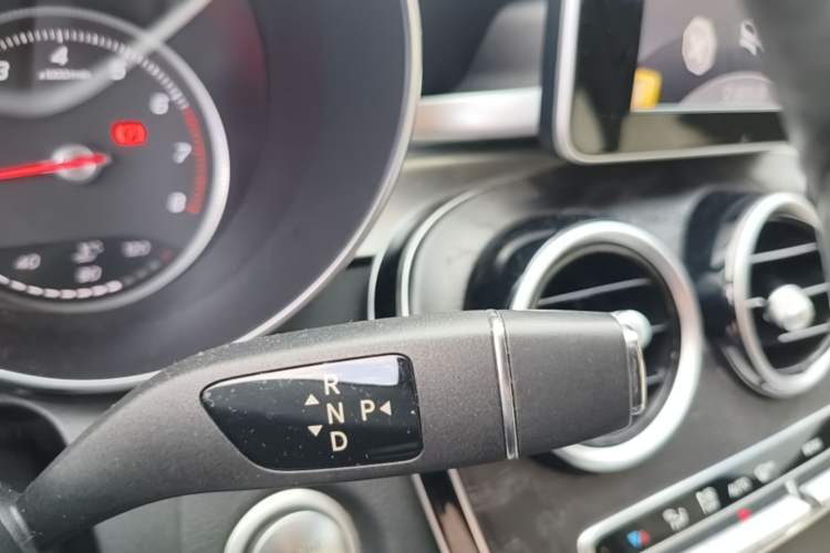 Used Mercedes-Benz C-Class 2015 C 200 L Sport Edition Gear Lever