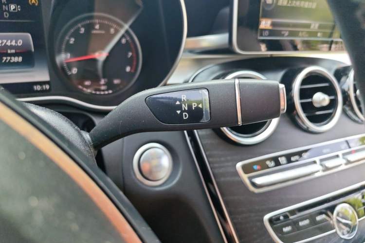 Used Mercedes-Benz C-Class 2015 C 200 L Sport Edition Gear Lever