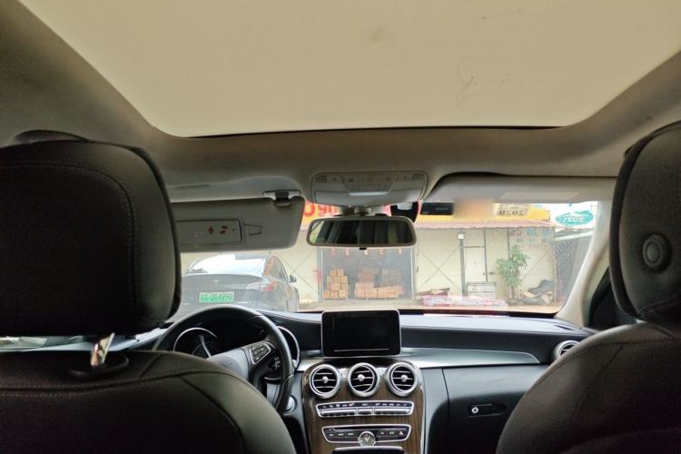 Used Mercedes-Benz C-Class 2015 Facelift C 200 L Headliner