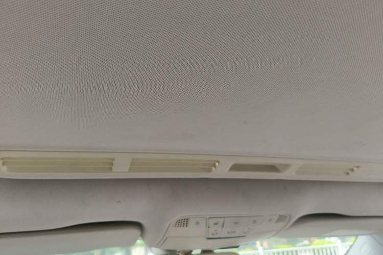Used Mercedes-Benz C-Class 2015 Restyled C 180 L Sport Edition Headliner