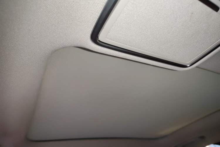 Used Mercedes-Benz C-Class 2015 C 200 L Headliner