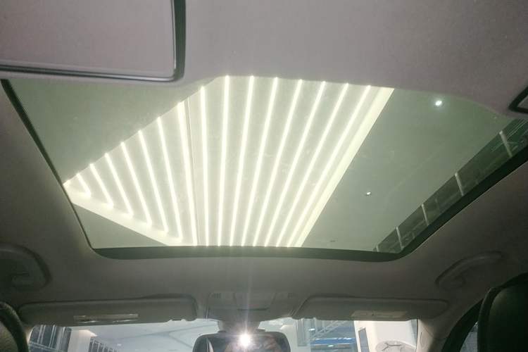 Used Mercedes-Benz C-Class 2015 C 200 L Sport Edition Headliner