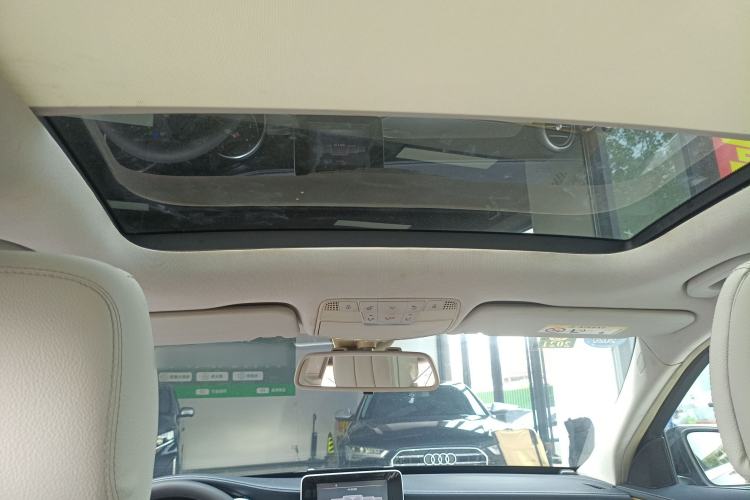 Used Mercedes-Benz C-Class 2015 C 200 L Headliner