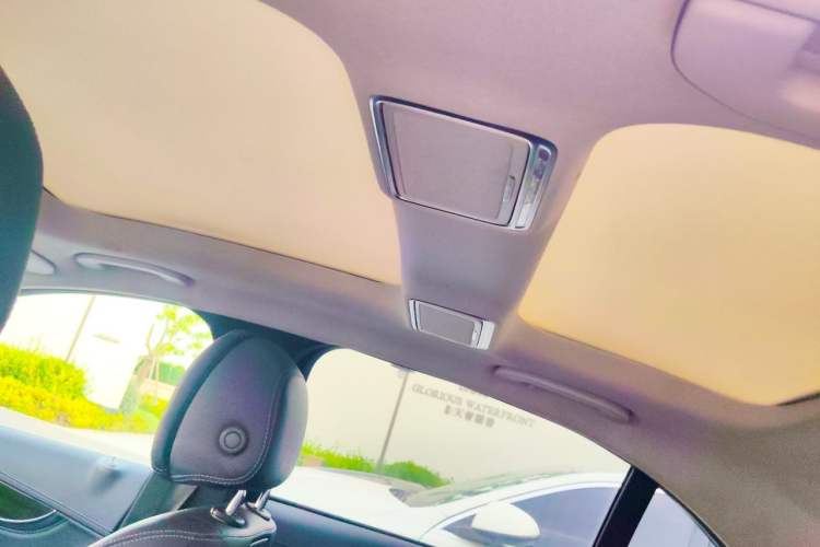 Used Mercedes-Benz C-Class 2015 Facelift C 200 L Headliner