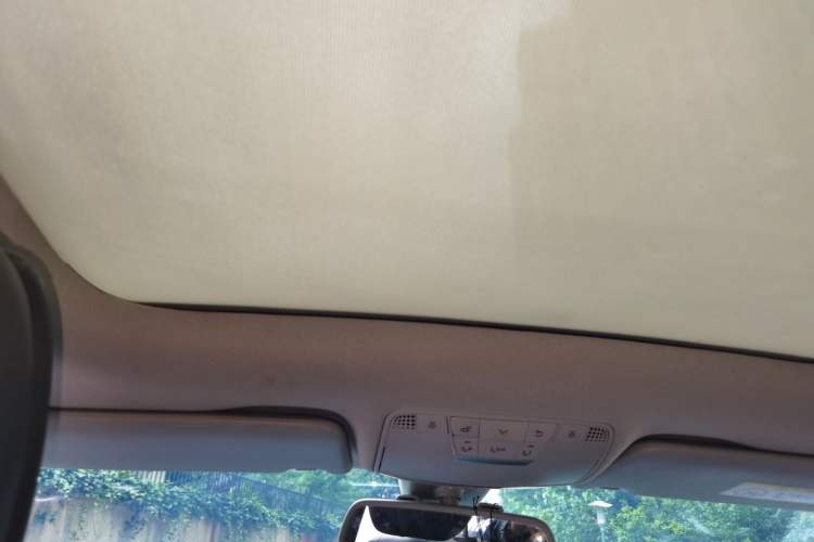 Used Mercedes-Benz C-Class 2015 C 200 L Headliner