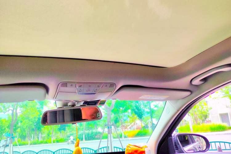 Used Mercedes-Benz C-Class 2015 C 200 L Headliner