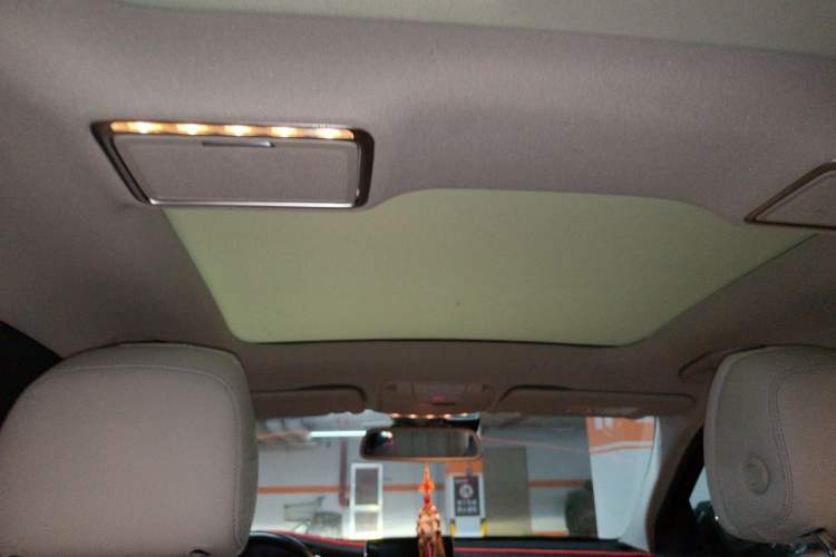 Used Mercedes-Benz C-Class 2015 C 200 L Sport Edition Headliner